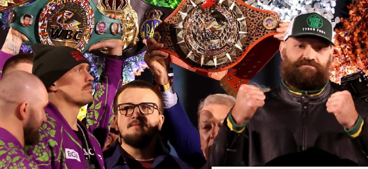 Oleksandr Usyk dan Tyson Fury saat sesi timbang badan jelang duel 21 Desember 2024 (tangkapan layar BBC)