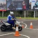 Sesi latihan praktik dalam Program Safety Riding Astra Honda Motor. (Dok. AHM) - Sesi latihan praktik dalam Program Safety Riding Astra Honda Motor. (Dok. AHM)