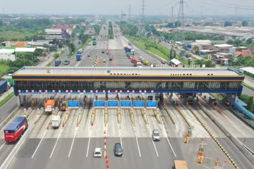 Hari kedua libur panjang volume lalu lintas wilayah timur Trans Jawa meningkat. (Jasa Marga)