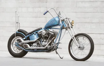 Modifikasi Harley-Davidson tampil keren bergaya softail chopper. (Autoevolution)