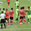 Pertandingan Sumut United vs Persipasi sempat diwarnai kericuhan antar pemain/foto: Youtube LIB.