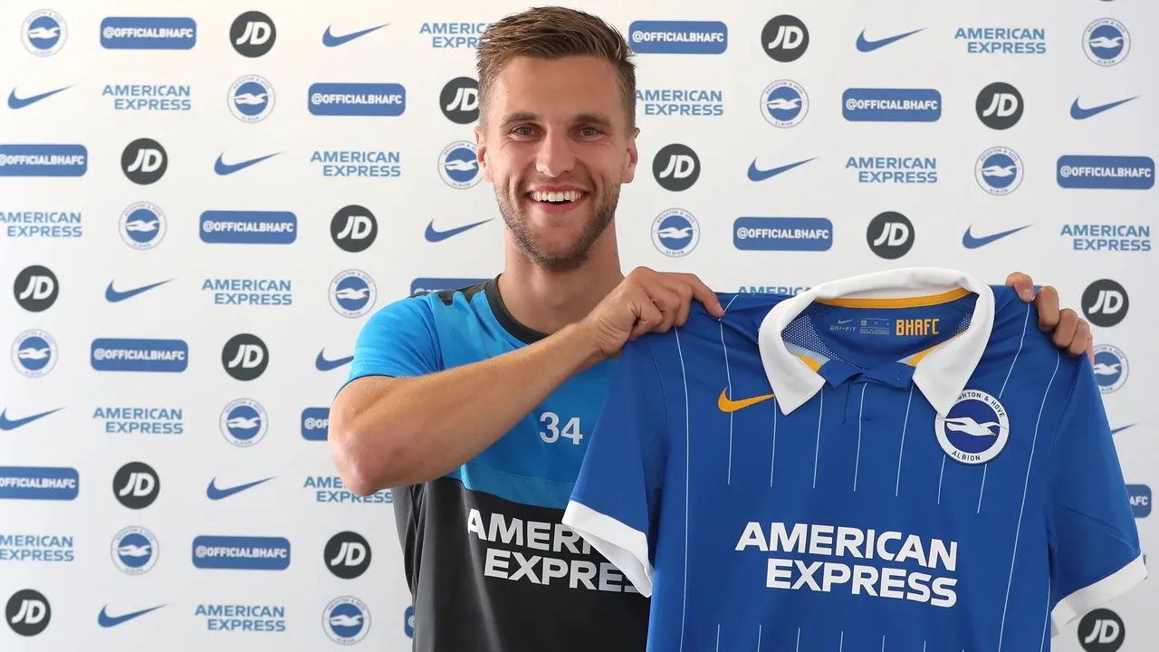 Joel Veltman (Foto: Brighton & Hove Albion/brightonandhovealbion.com)