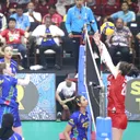 Pertandingan pembuka Proliga 2025 yang mempertemukan Jakarta Elektrik PLN vs Yogya Falcons di GOR Jati Diri Semarang, 3 Januari (Foto: PBVSI)