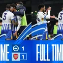 Brighton vs Arsenal (Foto: x.com/OfficialBHAFC)