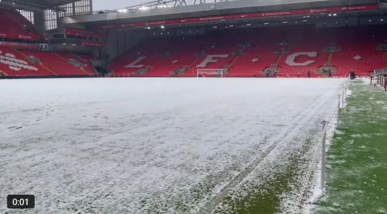 Kondisi Anfield jelang pertandingan Liverpool vs Man United di Premier League/foto: X/Vinny O'Connor.