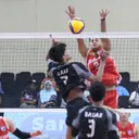 Pertandingan Palembang Bank Sumsel Babel vs Jakarta Garuda Jaya pada hari terakhir seri 1 Proliga 2025, di GOR Jatidiri, Semarang, 5 Januari (Foto: PBVSI)