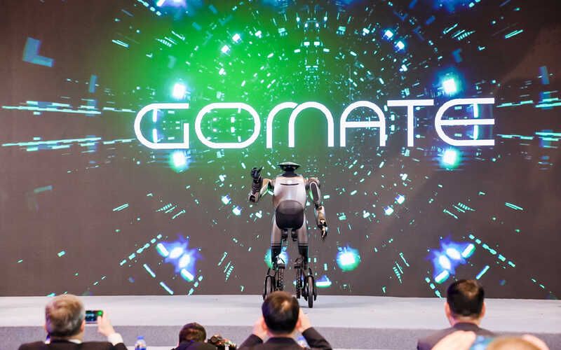 GoMate robot humanoid pintar generasi ketiga yang dikembangkan secara mandiri. (Aion)