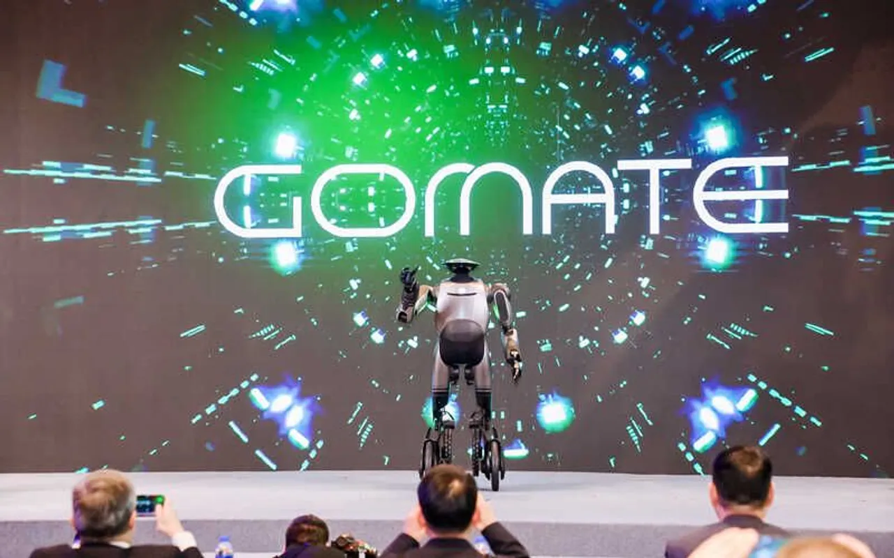 GoMate robot humanoid pintar generasi ketiga yang dikembangkan secara mandiri. (Aion)