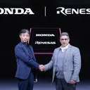 Honda dan Renesas umumkan kerja sama. (Dok.HPM) - Honda dan Renesas umumkan kerja sama. (Dok.HPM)