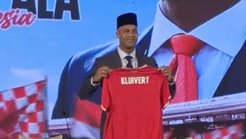 Pelatih Timnas Indonesia, Patrick Kluivert pake peci/SportCorner, Alwan Naufal