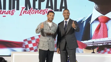 Pelatih Timnas Indonesia, Patrick Kluivert dan Asisten Danny Landzaat/SportCorner, Alwan Naufal