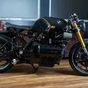 Tampilan BMW K 100 RS jadul bergaya cafe racer. (Autoevolution)