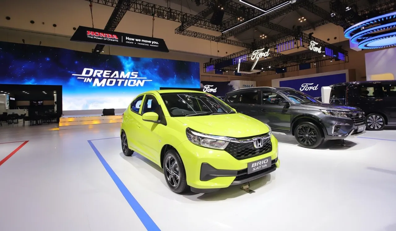 Di tengah pasar otomotif 2024 yang sangat menantang, Honda berhasil mempertahankan posisi ketiga penjualan mobil nasional. (Dok. HPM).