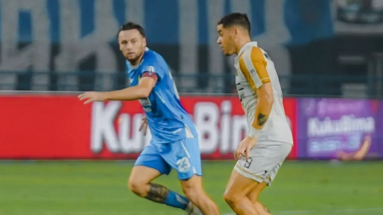 Persib Bandung vs Dewa United di Liga 1/IG Dewa United.
