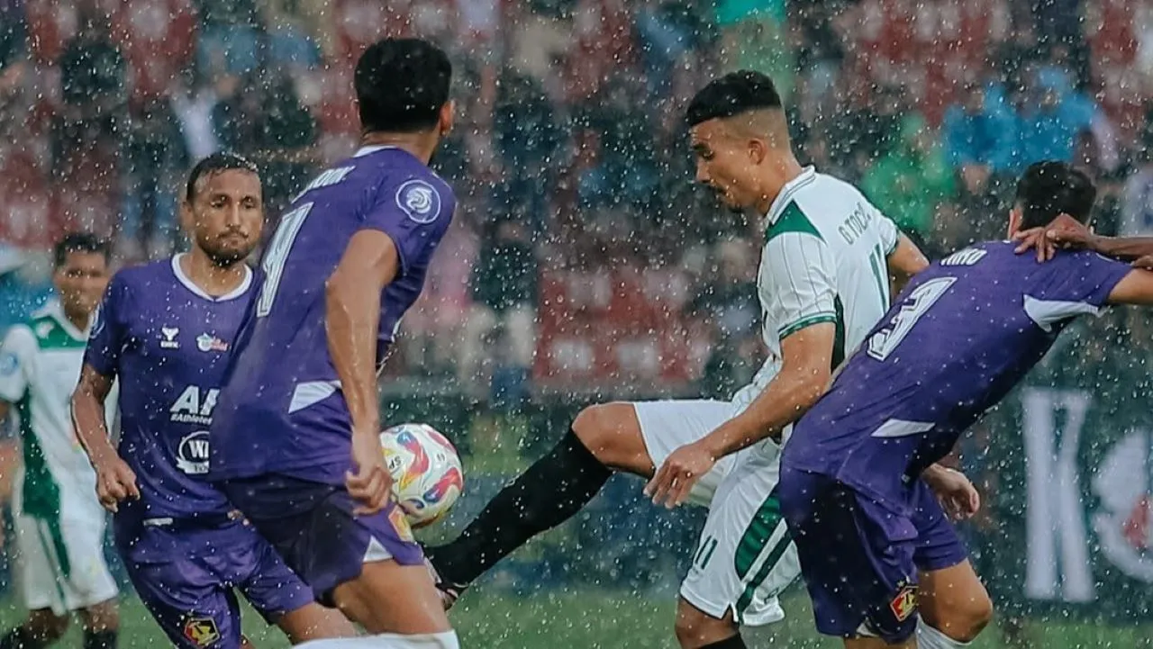 Persik Kediri vs PSS Sleman di Liga 1 2024/2025/ IG PSS .