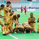 bhayangkara fc liga 2.jpg - Selebrasi pemain Bhayangkara FC usai kalahkan Persijap Jepara di 8 besar Liga 2 2024/2025/foto: IG Bhayangkara FC.