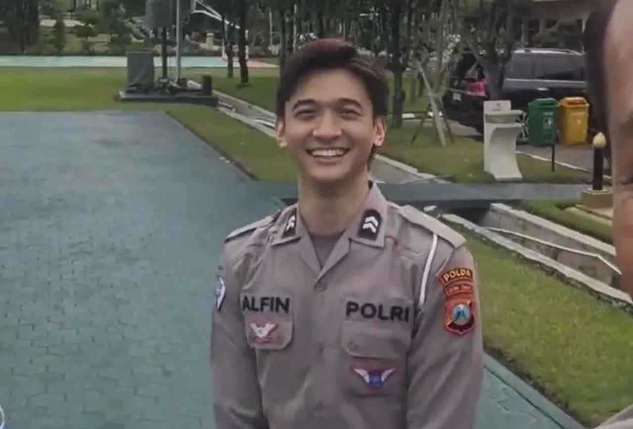 Alfin Daniel Pratama, pemain Proliga 2025 yang juga anggota polisi/foto: Tiktok Bhayangkaravoli_