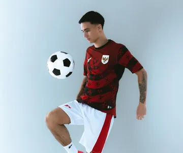 Eliano Reijnders Jadi Model Jersey Pre-Match Timnas Indonesia (Foto: IG Erspo)