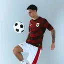 Eliano Reijnders Jadi Model Jersey Pre-Match Timnas Indonesia (Foto: IG Erspo)