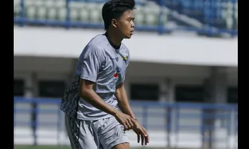 Pemain Persib Bandung, Edo Febriansah, catatkan torehan manis. (Foto: Instagram/persib)