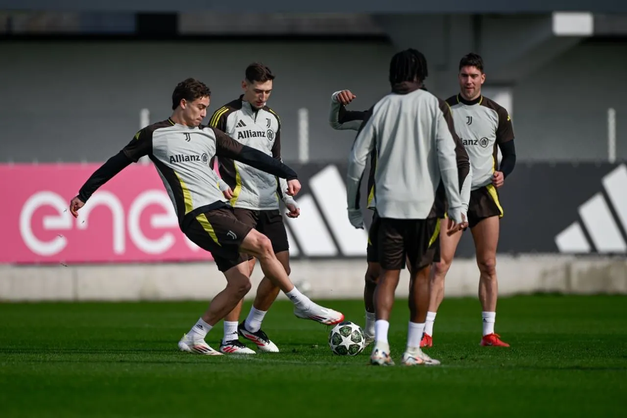 Latihan Juventus jelang laga play-off Liga Champions Eropa. (X @juventusfc)