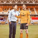 Shin Tae-yong dan Justin Hubner (Foto: IG Goalpost_asia)