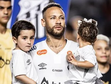 Megabintang Brasil Neymar Junior saat berkostum Santos. (X @SantosFC)