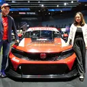 Livery spesial di tubuh Honda Civic Type R menandai 40 tahun keikutsertaan Honda di dunia motorsport Tanah Air. (HPM) - Livery spesial di tubuh Honda Civic Type R menandai 40 tahun keikutsertaan Honda di dunia motorsport Tanah Air. (HPM)