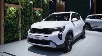 SUV subkompak New Kia Sonet hadir di IIMS 2025. (KIA)