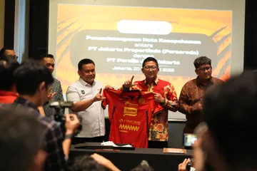 Penandatanganan MoU Jakpro dengan PT Persija/Persija