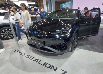 BYD Sealion7 di pameran otomtoif IIMS 2025. (Bagus)