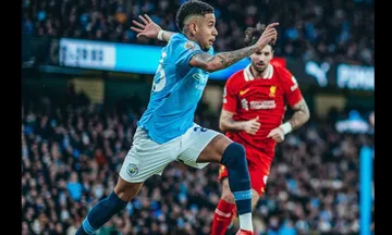 Duel pemain di laga Manchester City vs Liverpool. (Foto: Instagram/mancity)