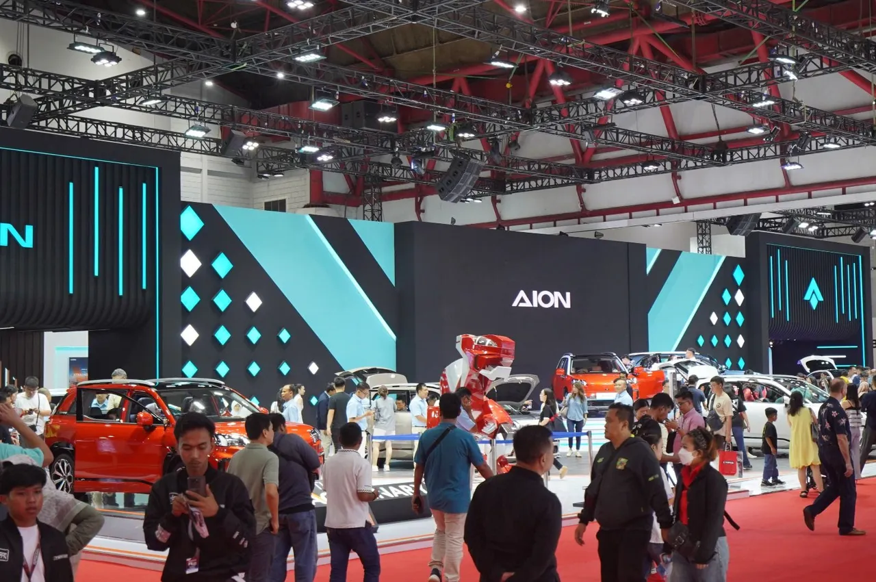 Aion di pameran otomotif IIMS 2025. (Aion)