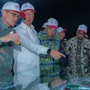 Penjelasan maket pabrik baru Daihatsu KAP 2 kepada Menteri Perindustrian. (Kemenperin RI)  - Penjelasan maket pabrik baru Daihatsu KAP 2 kepada Menteri Perindustrian. (Kemenperin RI) 