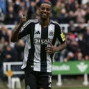 Bomber Newcastle United, Alexander Isak, jadi incaran Barcelona. (Foto: Instagram/nufc)