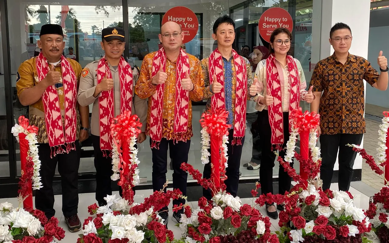 Peresmian diler Honda Cahaya Gratia di Sulawesi Tenggara. (HPM)