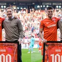 Mees Hilgers - Mees Hilgers cetak laga ke-100 di Eredivisie bersama FC Twente. (Foto: x.com/fctwente)