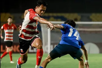 Jalannya pertandingan antara Madura United vs Taiwan Steel. (Foto: Instagram/maduraunited)