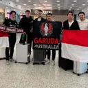 Kelompok suporter Timnas Indonesia, Garuda Australia, menyambut kedatangan para pemain di Sydney/foto: IG Garuda Australia.