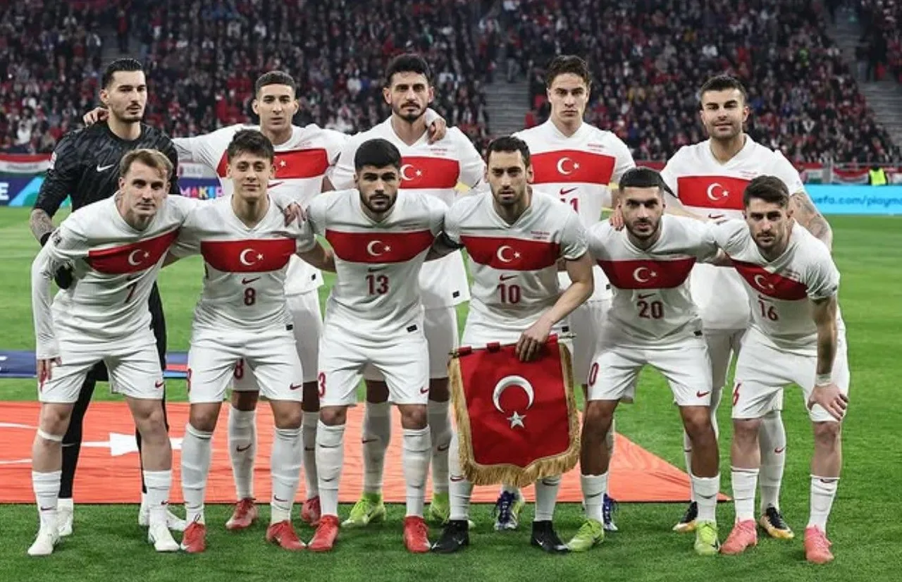 Turki berhasil promosi ke UEFA Nations League A setelah mengalahkan Hungaria di babak playoff/foto: Ofisial Timnas Turki/Militakimlar