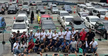 Perwakilan Sahabat Klub Daihatsu dan Manajemen Daihatsu dan Astra menjelang pelepasan mudik. (ADM)