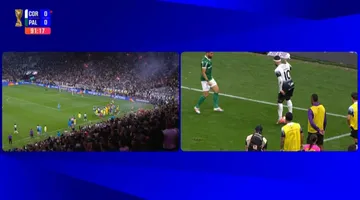 Aksi tengil Memphis Depay di laga Corinthians vs Palmeiras yang memicu kericuhan di stadion/foto: Youtube Fanatiz