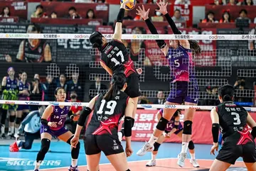 Ketatnya pertandingan antara Red Sparks vs Pink Spiders. (Foto: Instagram/redsparks)