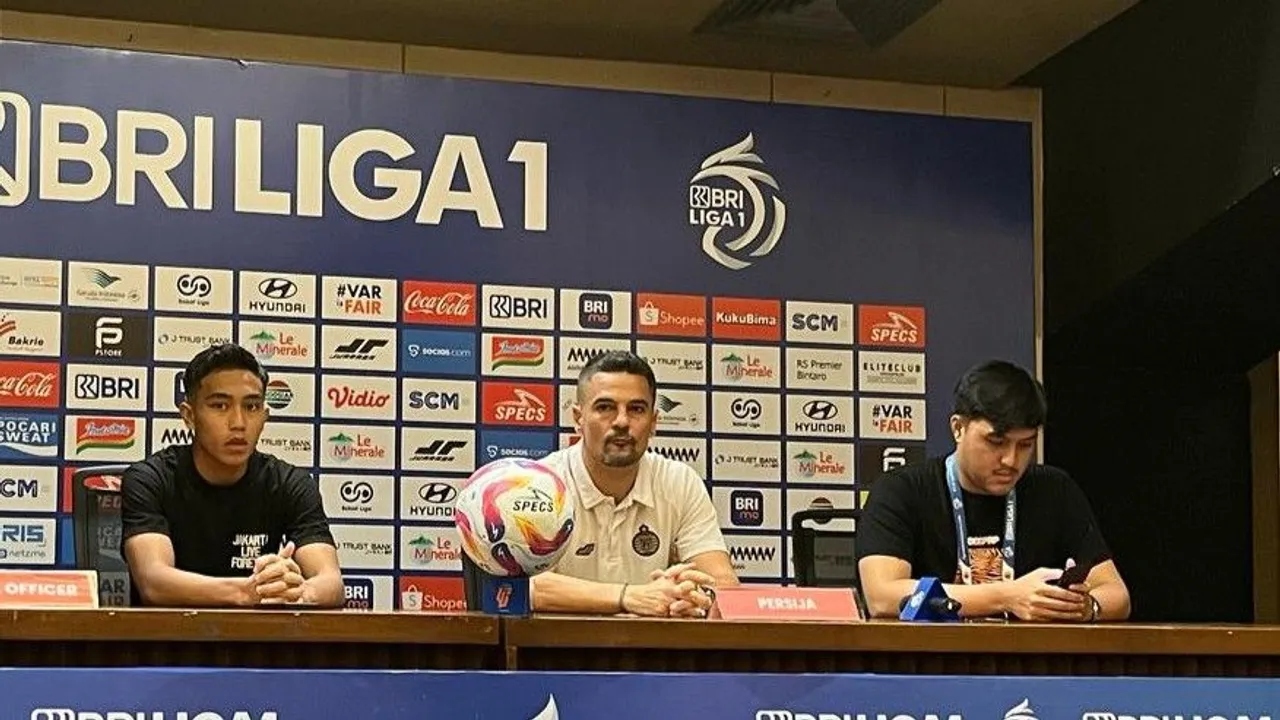 Pelatih Persija Jakarta, Carlos Pena SportCorner/Muhammad Nurhendra Saputra.