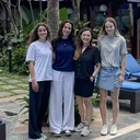 Felicia De Zeeuw, Isa Warps & Iris de Roouw - Felicia De Zeeuw, Isa Warps & Iris de Roouw tiba di Jakarta (Source: X/@idn_abroad)