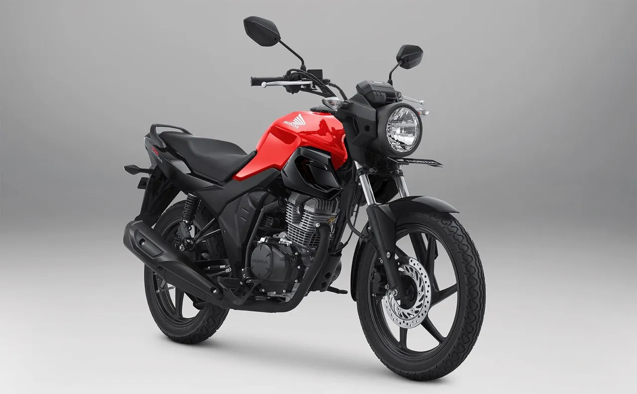 Honda New CB150 Verza hadir dengan warna baru Bold Red. (AHM)