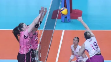 Gresik Petrokimia vs Popsivo Polwan di final four Porliga 2025/IG Moji