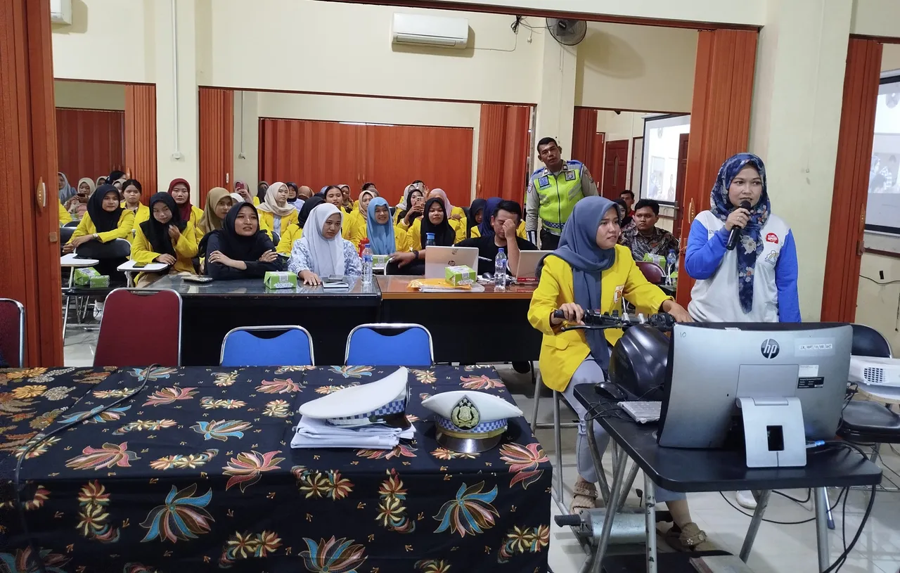 Suasana seminar keselamatan berkendara AHM bagi para perempuan dalam rangka Hari Kartini 2025. (AHM)