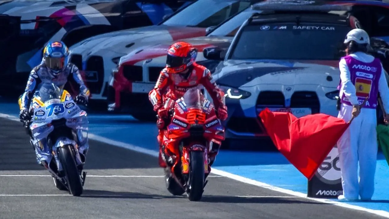 Marc Marquez dan Alex Marquez didenda puluhan juta rupiah usai  melakukan pelanggaran jelang sesi kualifikasi (Q2) MotoGP Spanyol 2025/foto: MotoGP