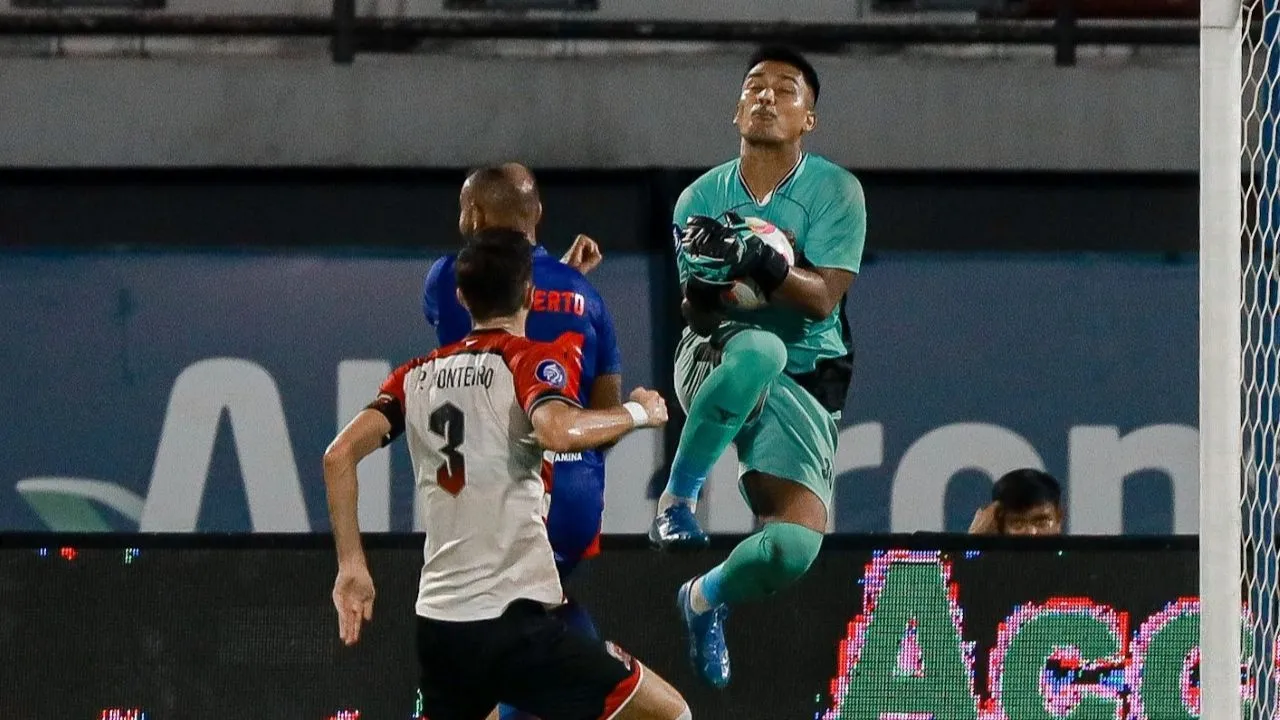 Madura United vs Arema FC di Liga 1/ X Madura United
